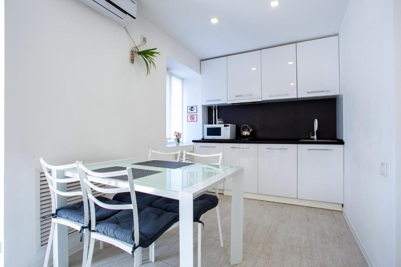Apartment On Ushakova 헤르손 외부 사진